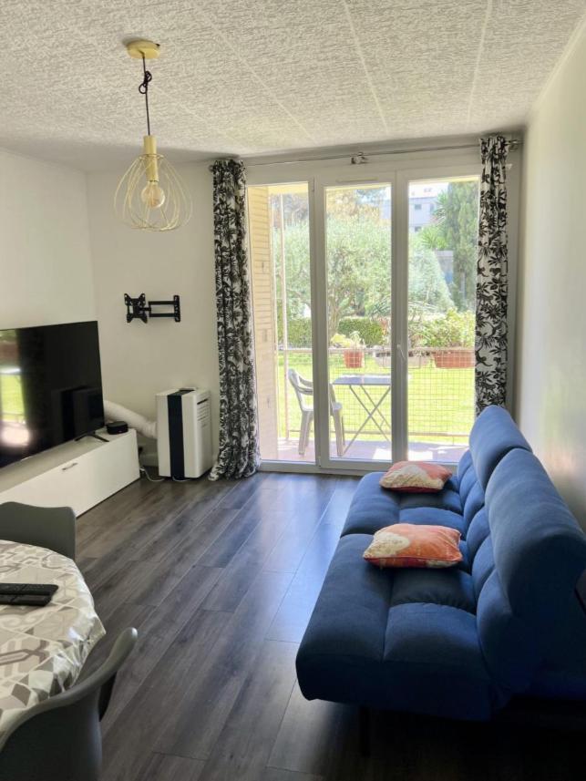 Apartement 20 Mins From The Beach Appartement *